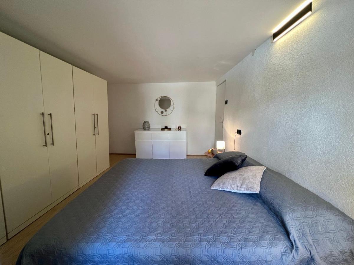 Apartment Eleni Ровінь Екстер'єр фото